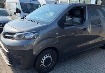 Toyota Proace (Verso) 126.000 km 9.990 &euro; Flensburg 24941