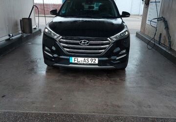 Hyundai TUCSON 165.500 km 15.550 &euro; Flensburg 24941