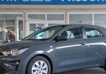 Kia Rio 22.762 km 17.850 &euro; Steinbergkirche 24972