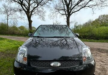 Ford Fiesta 136.000 km 4.500 &euro; Flensburg 24939