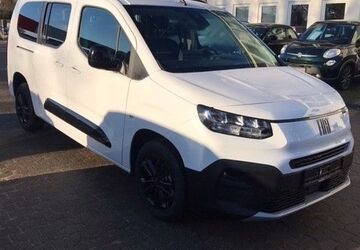 Fiat Doblo 2.000 km 29.631 &euro; Flensburg 24941