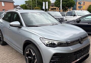 VW Tiguan 2.950 km 42.680 &euro; Flensburg-Weiche 24941